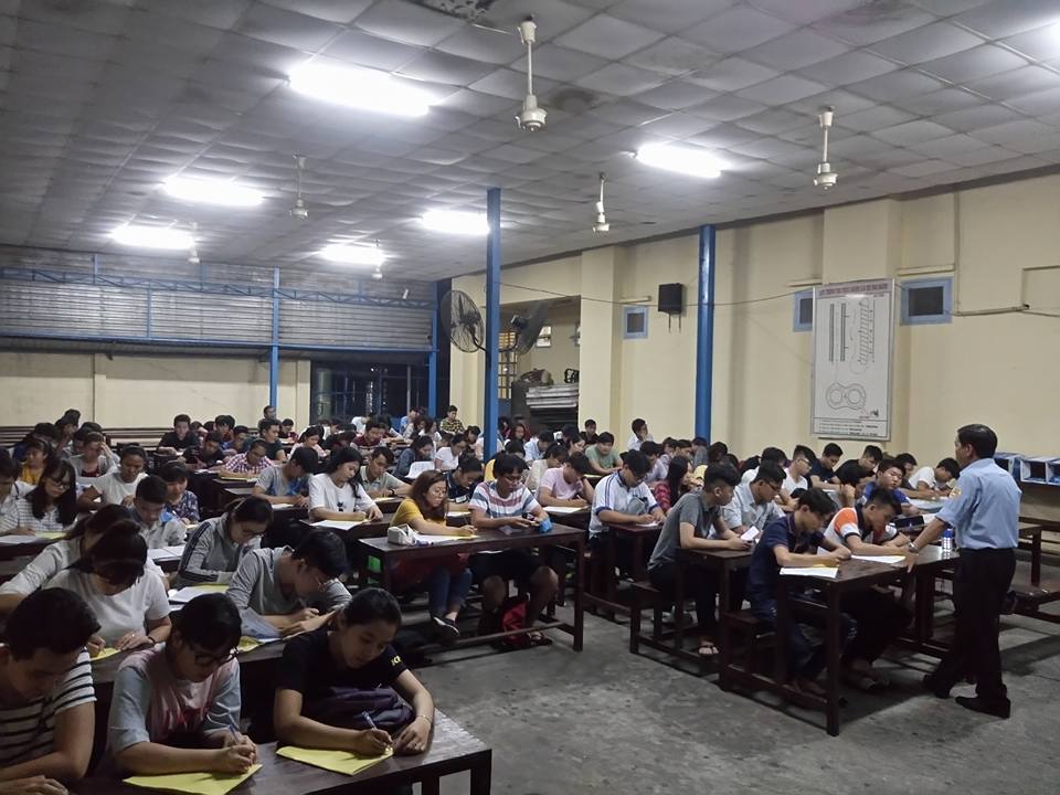 Hướng dẫn ôn thi câu hỏi bằng lái xe máy A1