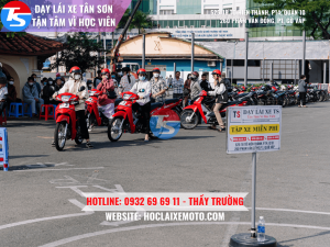 Học viên đăng ký bên sẽ được hỗ trợ 3 buổi tập xe hoàn toàn miễn phí đi cùng xe tập của trung tâm